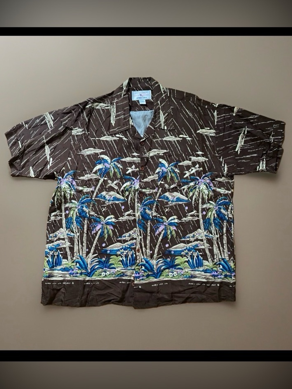 Avirex 90’s Vintage WW2 Pacific Theater Hawaiian Print Button-Down Shirt